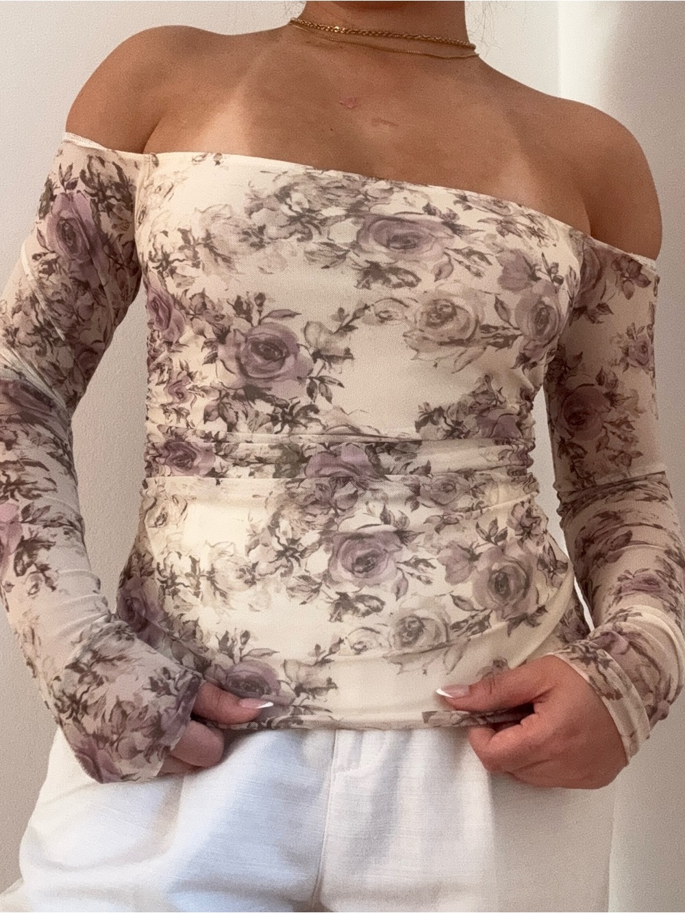Ardene Off-Shoulder Floral Mesh Top in Cream - Picture 4 of 9
